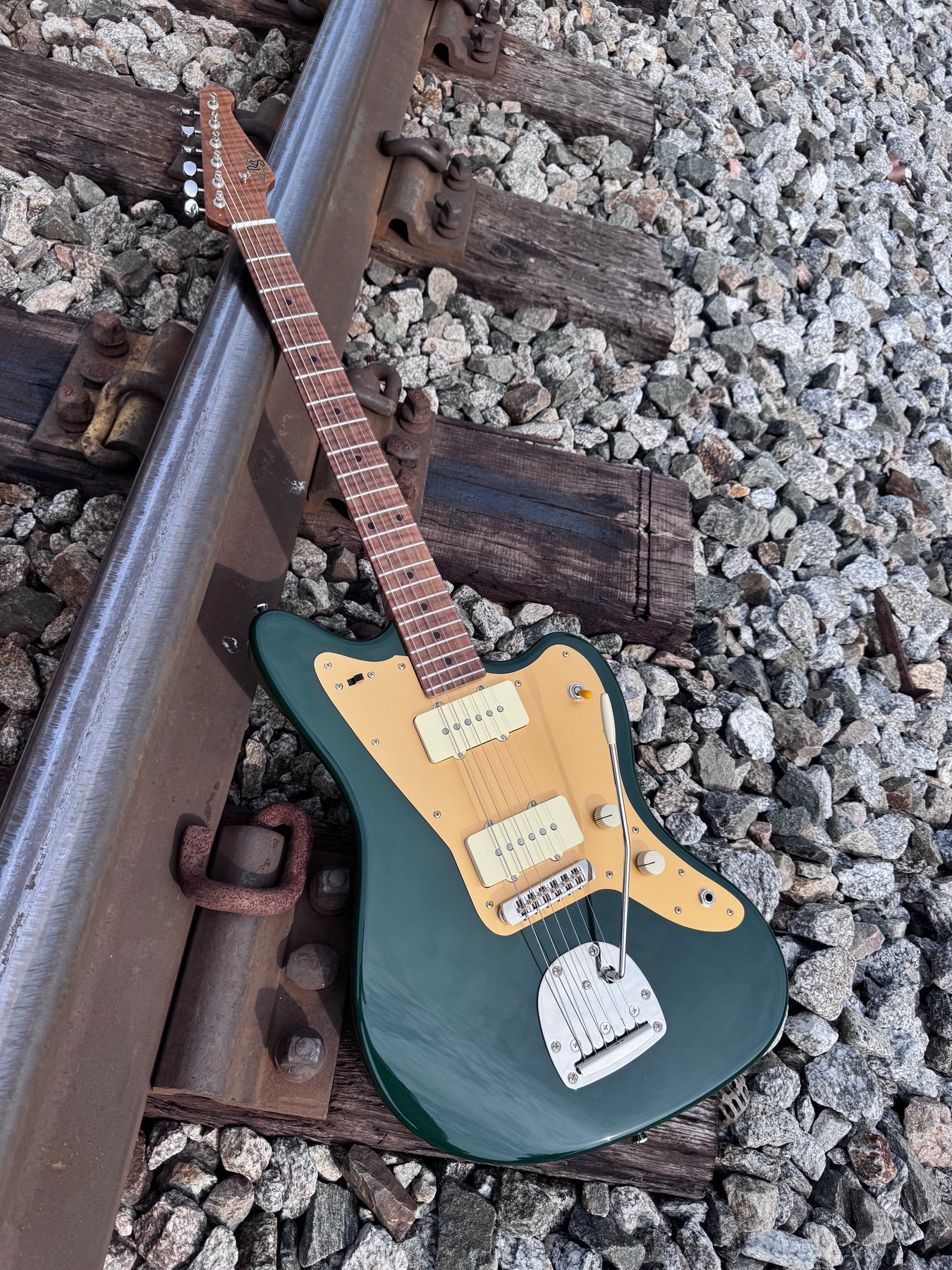 【値下げ】 British - Custom SurfMaster Racing Guitarworks RS – Green ギター