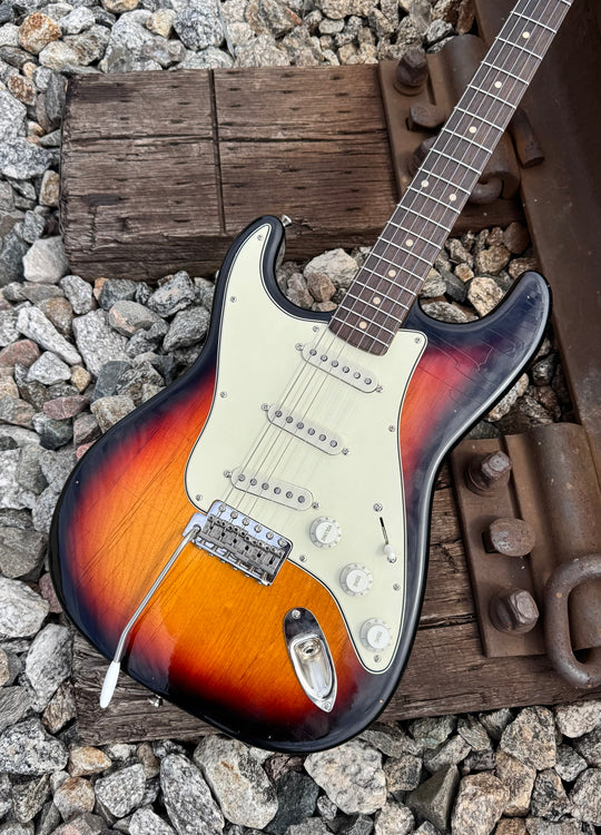 Twisted - 3-Tone Sunburst