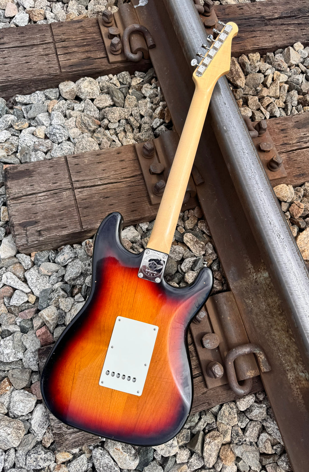 Twisted - 3-Tone Sunburst
