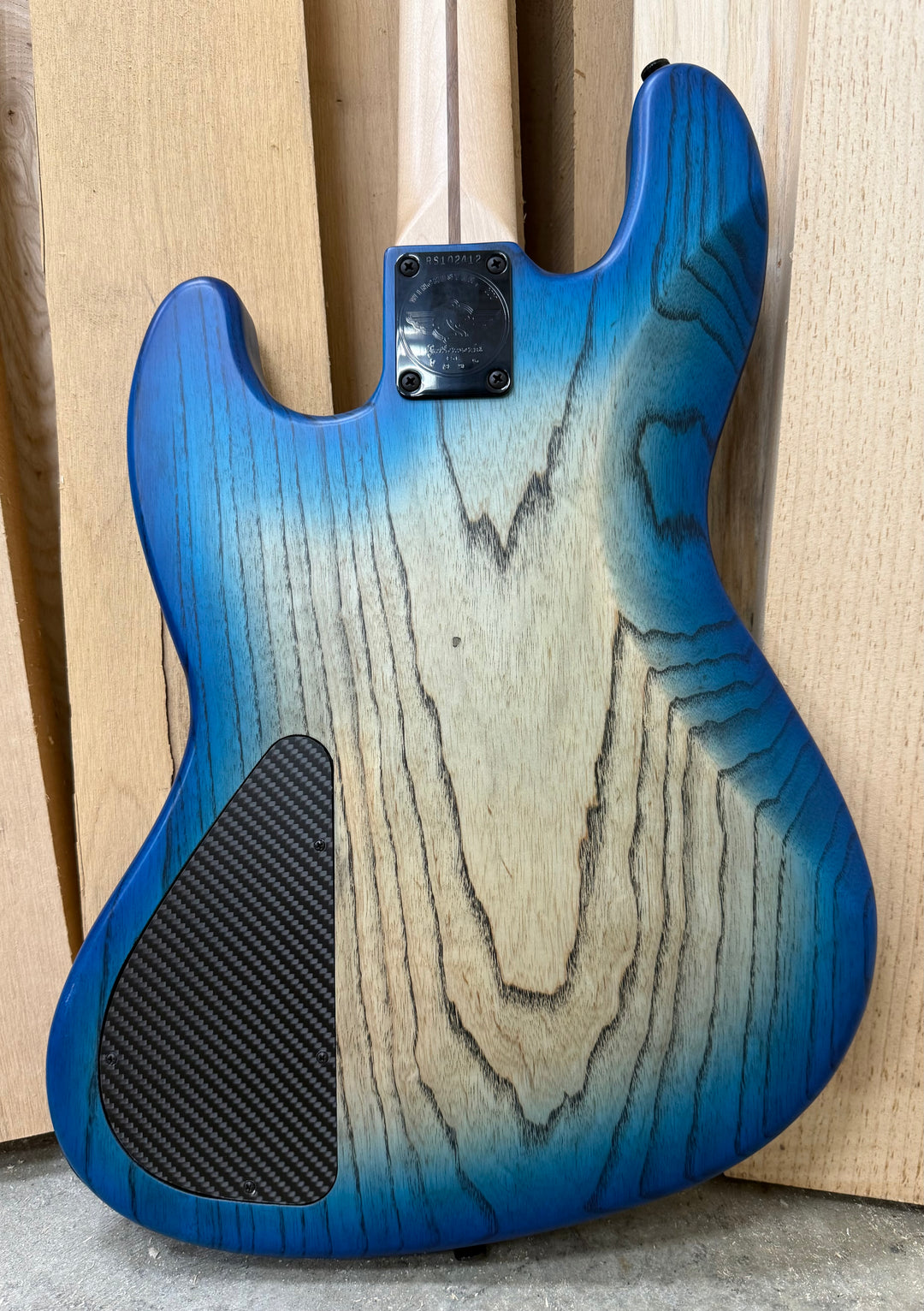 CONTOUR 63 BLENDER BASS - SATIN BLUE BURST