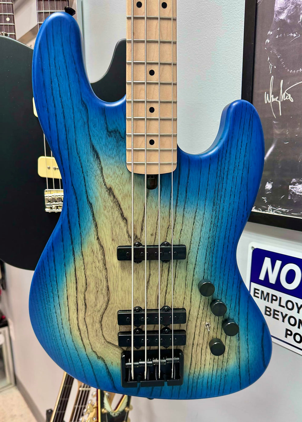 CONTOUR 63 BLENDER BASS - SATIN BLUE BURST